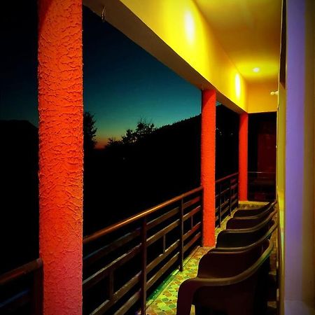 Pandava'S Cafe & Stay Chopta Екстериор снимка