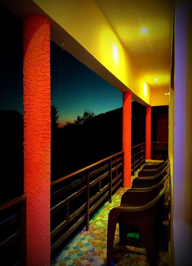 Pandava'S Cafe & Stay Chopta Екстериор снимка