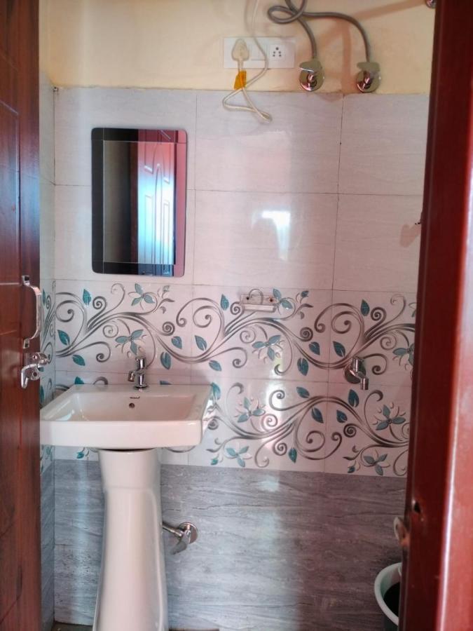 Pandava'S Cafe & Stay Chopta Екстериор снимка